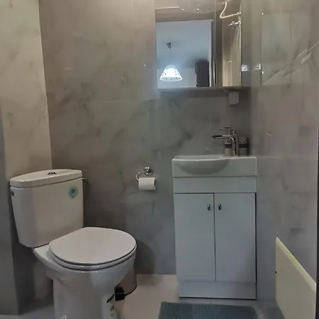 Αδαμαντiνα Suite Apartmán