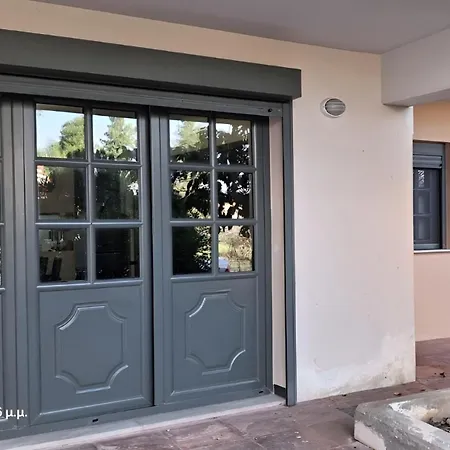 Αδαμαντiνα Suite *