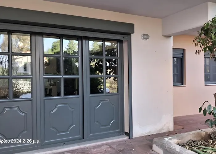 Αδαμαντiνα Suite *